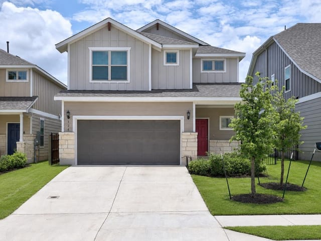 124 Banyon DR