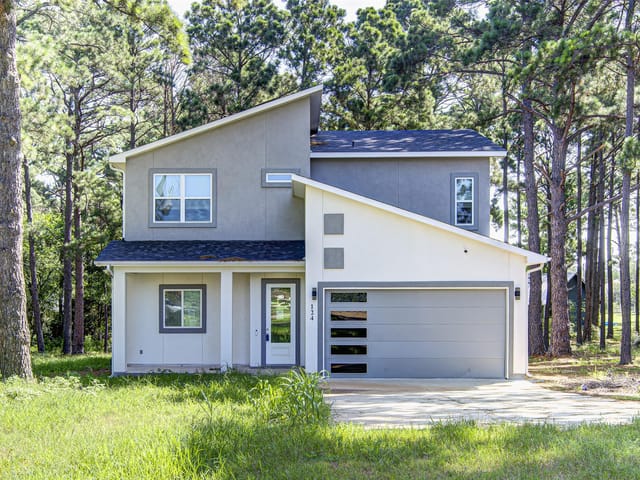124 Feather Grass LN