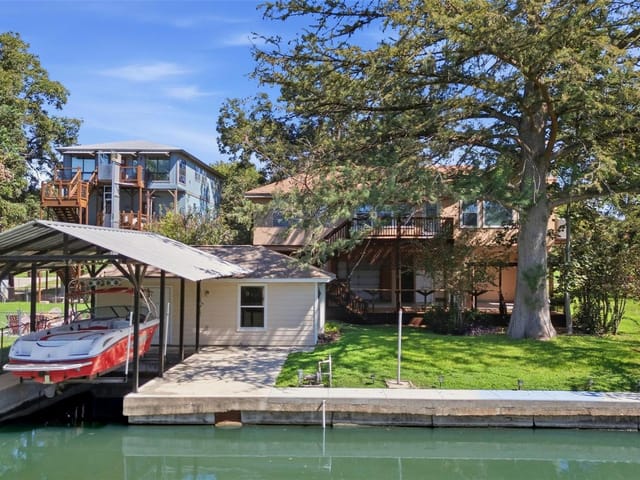 124 Lakeside DR
