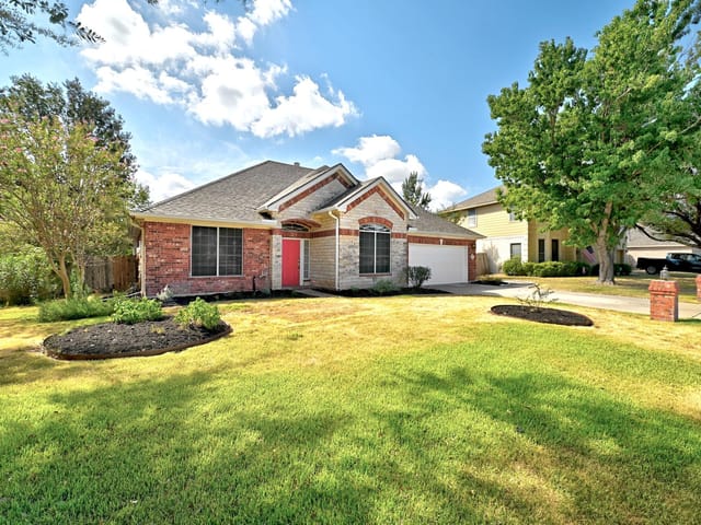 124 Stonehedge BLVD