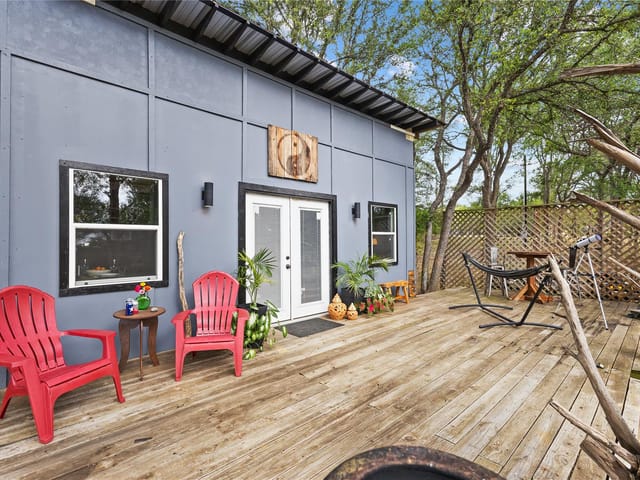 124 Valley Creek Dr
