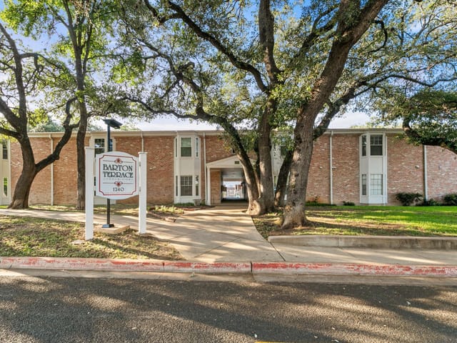 1240 Barton Hills Dr Unit #102