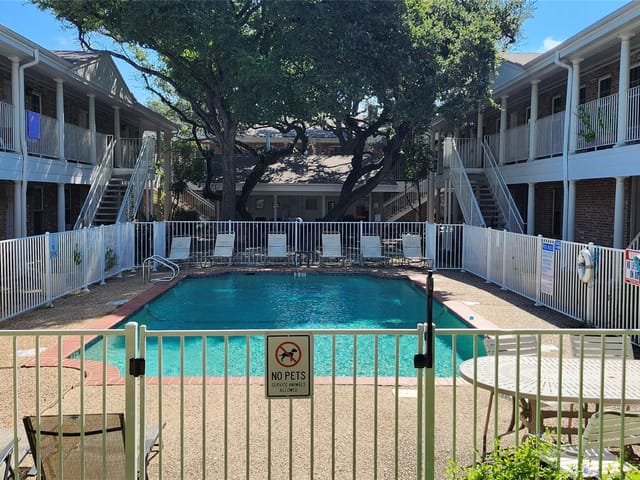 1240 Barton Hills Dr Unit #102