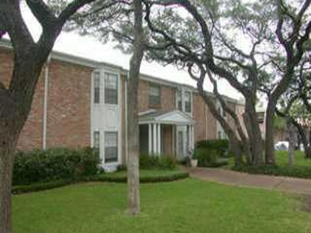 1240 BARTON HILLS Dr Unit #106