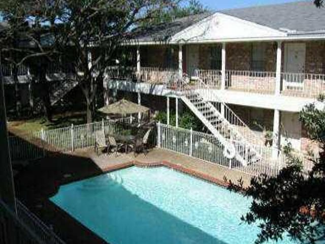 1240 Barton Hills Dr Unit #109