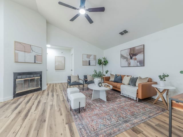 12406 Thompkins Dr