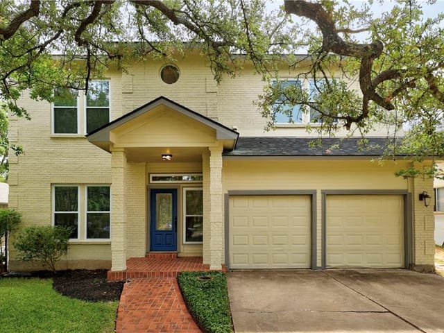 12411 Hunters Chase Dr