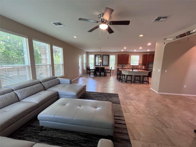 12425 Calibri Ln