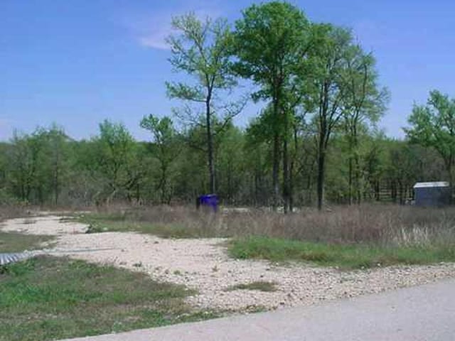 125 Legend Oaks DR