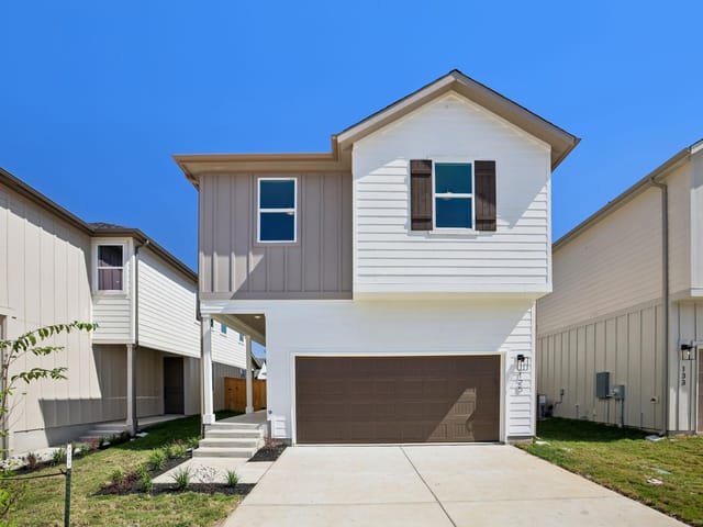 125 Maverick Ave