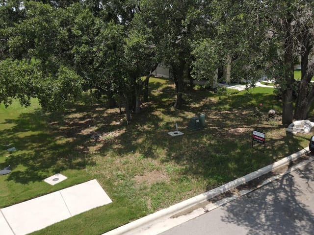 125 Monterey Oak Trl