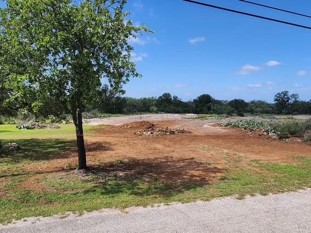 125 W Live Oak DR