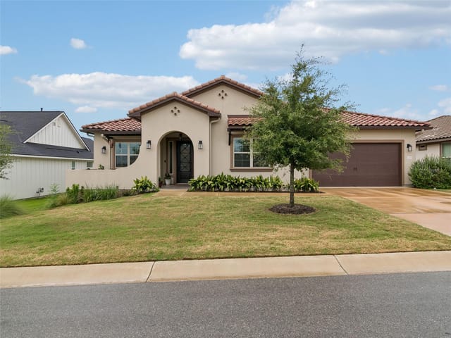 125 Waving Muhly DR
