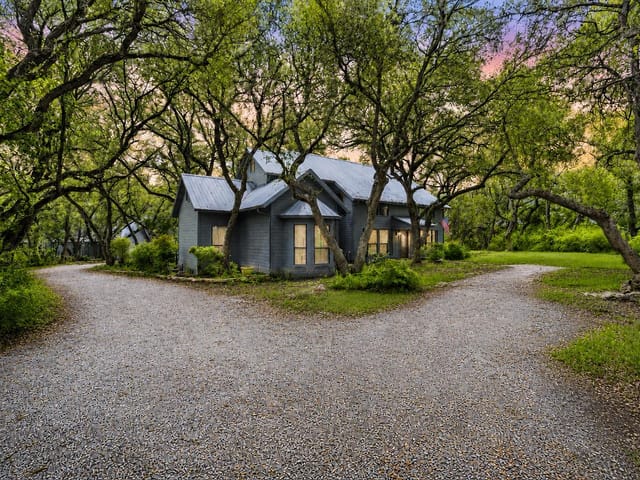 1250 County Road 200