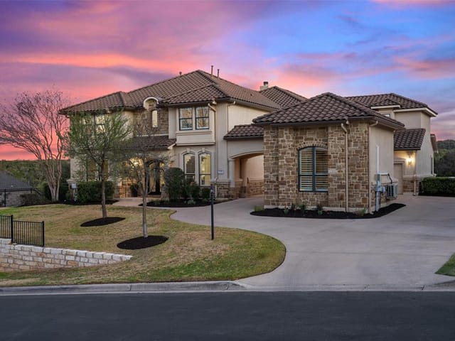126 Burgess Ln