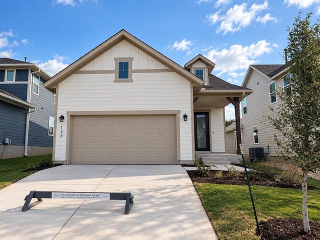 126 Crater Lake DR