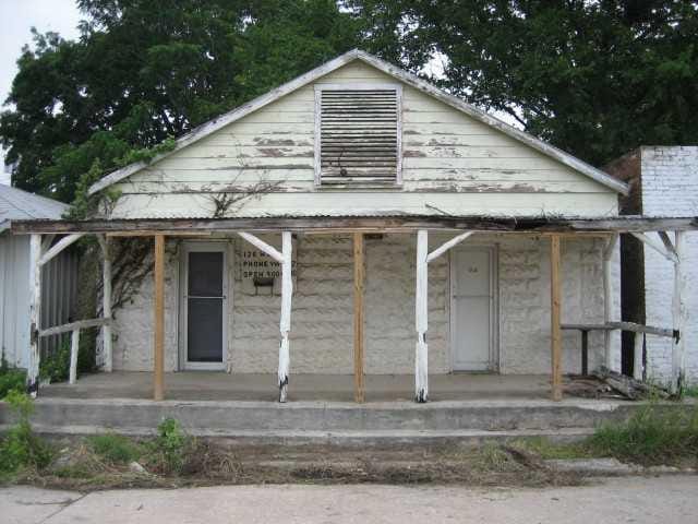 126 Milam Ave