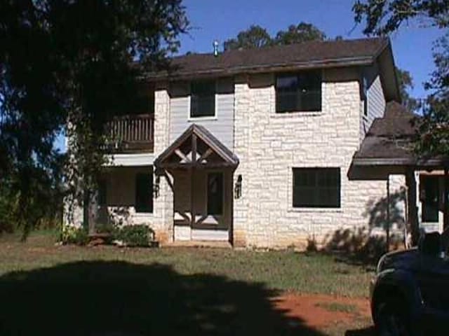 1260 Walch LN