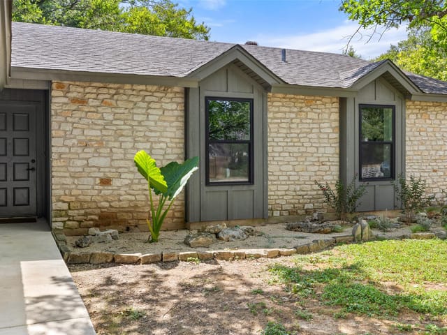 12604 Tree Line Dr