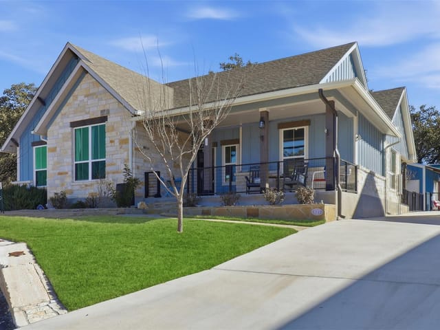 127 Hidden Oaks Dr