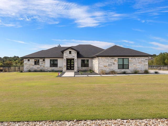 127 Lazy Creek DR