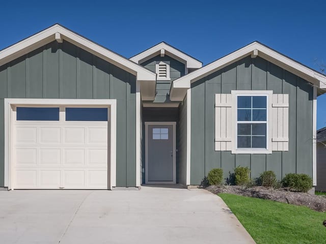 127 ORANGE FLAME Blvd