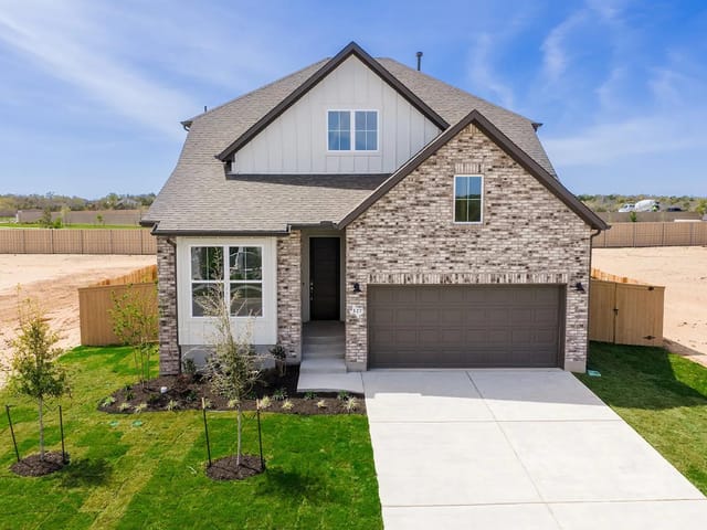 127 Silverbell LN