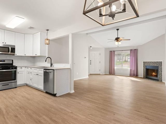 12700 La Salle Dr