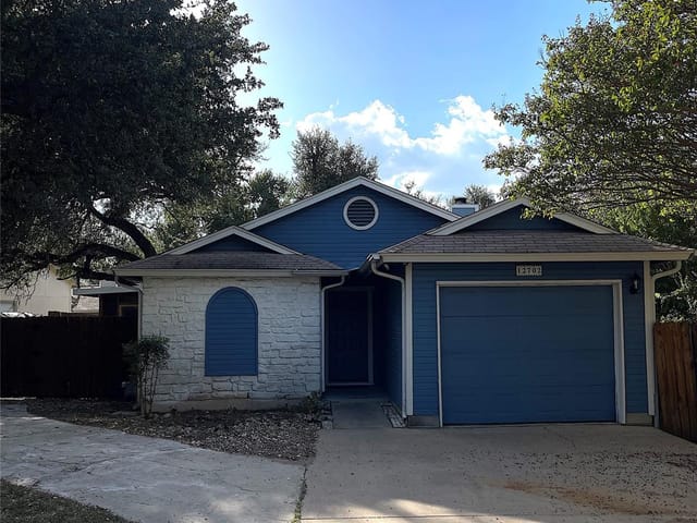12702 Acadian Trl