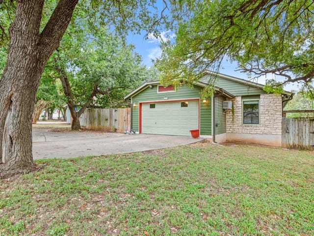 12704 Acadian Trl