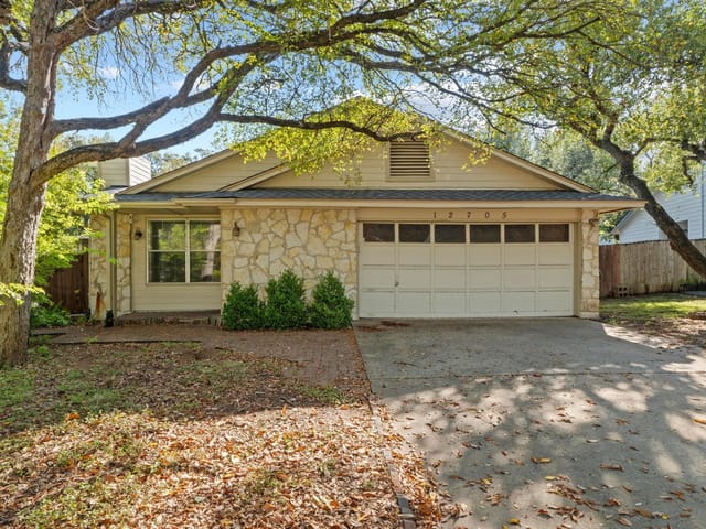 12705 Acadian TRL