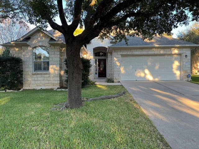 12712 Burks Cv