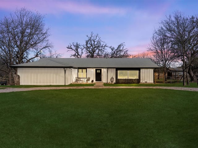 1272 County Road 2102
