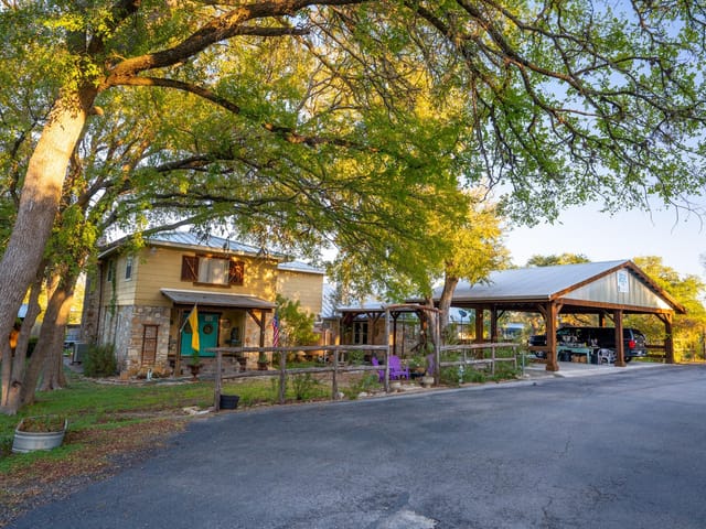 12737 Silver Creek Rd