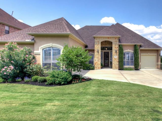 128 Whitley Dr