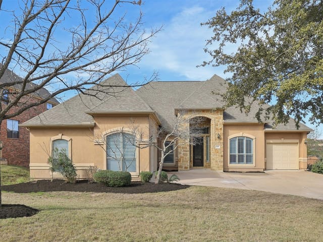 128 Whitley Dr