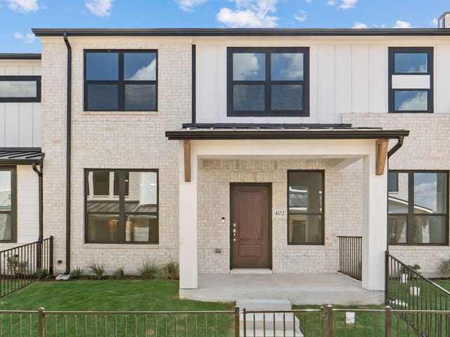1280 E Main St Unit #402