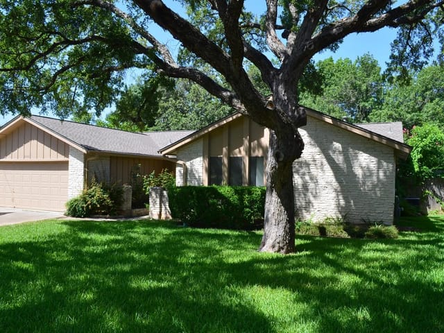 12800 Stepping Stone CV