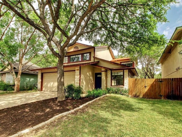 12808 Steeple Chase Dr