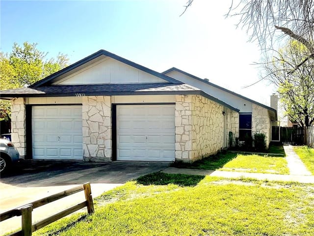 12811 Copper Cliff Ave
