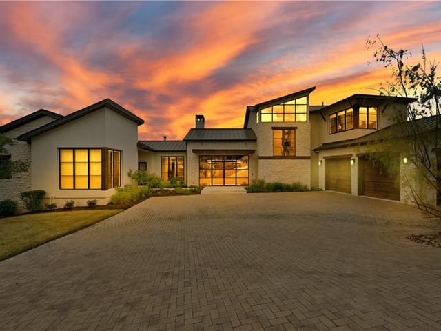 12816 Hacienda Rdg