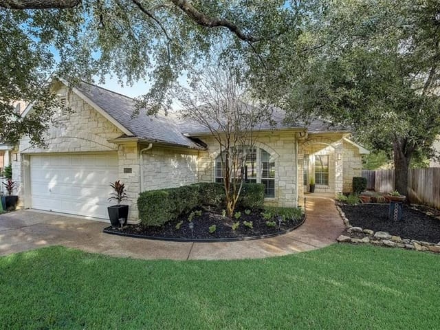 12824 Majestic Oaks Dr