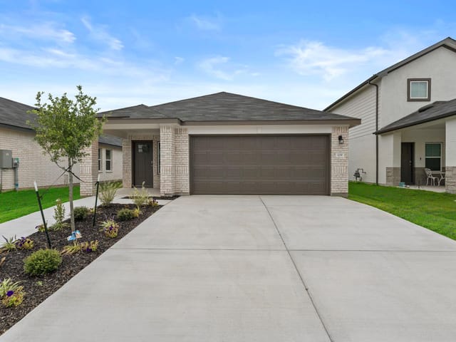129 RAYMONDVILLE PATH