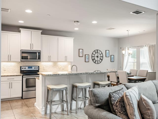 12902 Leatherback LN
