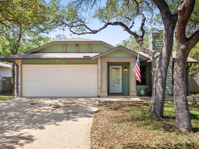 12904 Garfield Ln