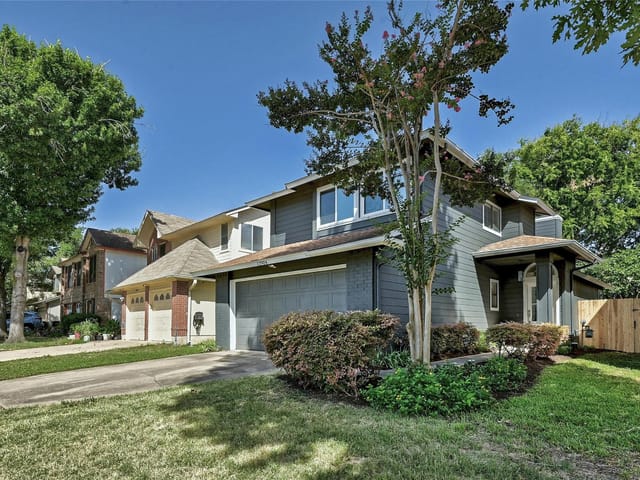 12904 STEEPLE CHASE Dr