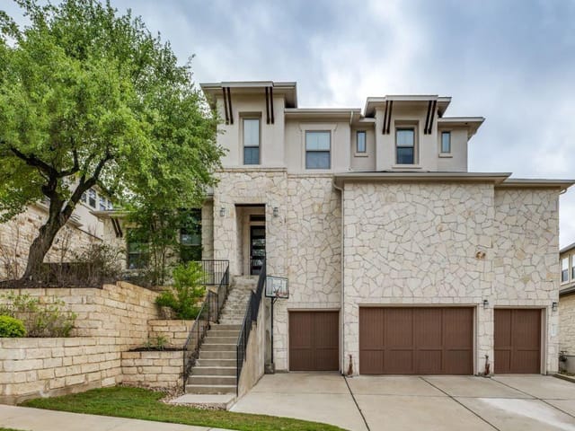 12905 Veronese Dr