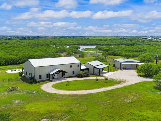 1293 Pioneer RD