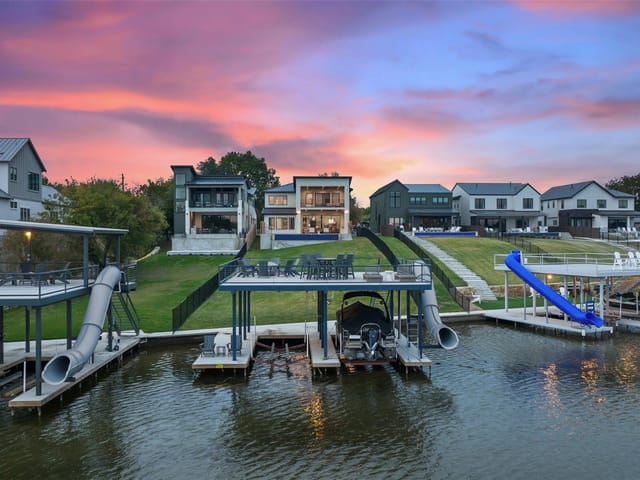 1298 Euel Moore DR