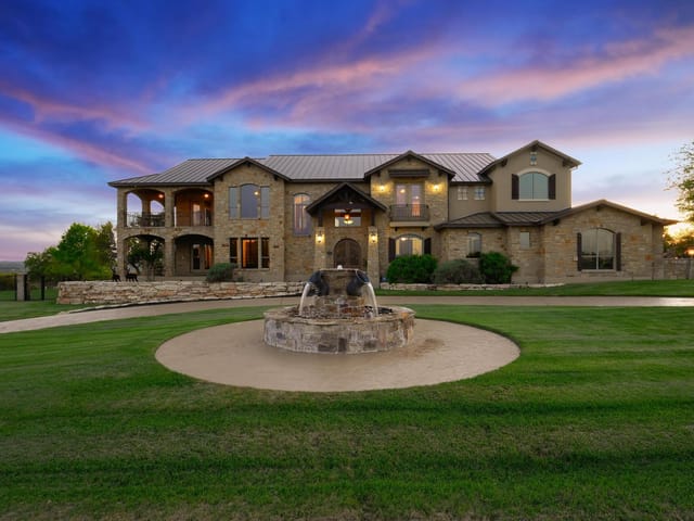 1298 Mystic PKWY